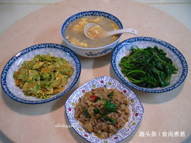 茄子|和婆婆在家吃午饭,10块钱不到做了三菜一汤,营养丰富真实惠