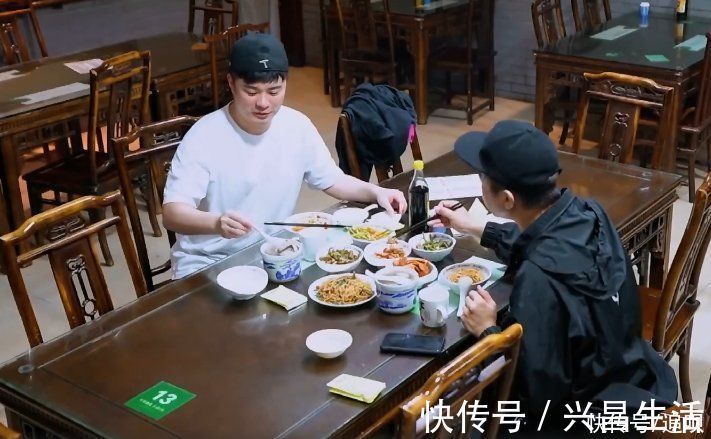 鹿晗|邓超陈赫默契过头，还有熟悉的跑男味道！但他们坑了《五哈》全团