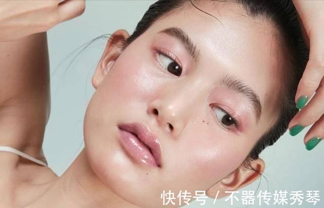 醉象|我不允许还有谁不知道水光唇釉的杀伤力