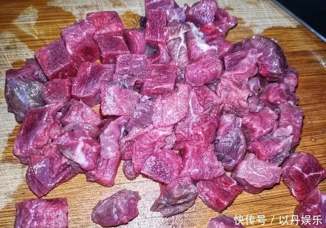 如何做黑椒牛肉杏鲍菇的做法+秘方,肉制品控的至爱,美味到舔盘子