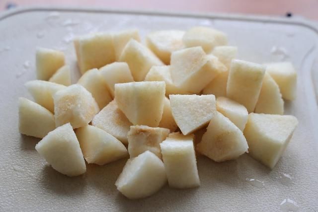 丑耳|防秋燥，这道汤水要多喝，清热下火，丝滑好喝，熬一锅全家都爱喝