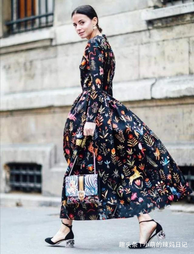 裤装 女人过了50岁，别打扮的那么俗气！这4种衣服要少穿，廉价没品位