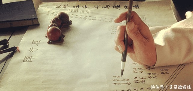 唐伯虎|唐伯虎随手画了一只大公鸡,再配上白话诗,如今入选小学教材!