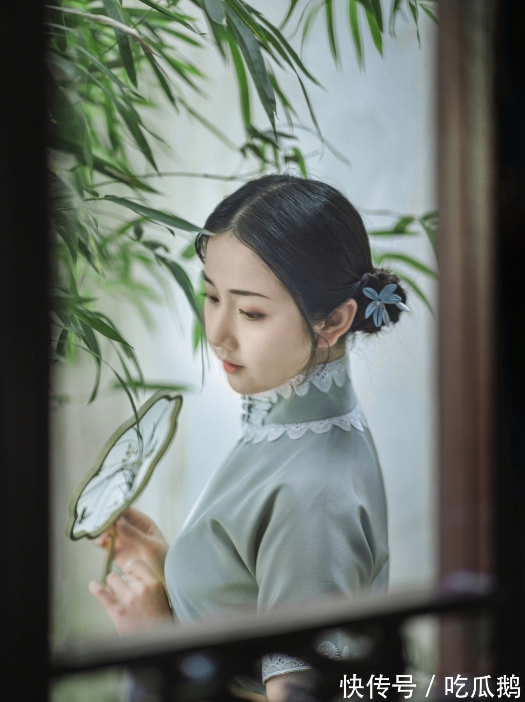 堤畔|感怀·五言格律(八首):堤畔杨飞絮,园前杏脸红