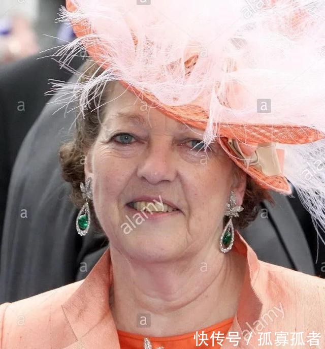 吊坠&那么重的耳环为什么却成为了王室女性的最爱!