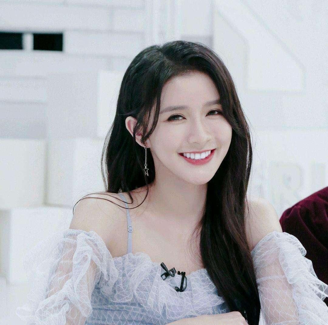 天天向上|沈梦辰跳《青你2》主题曲,不仅撞脸蔡卓宜,还被吐槽体型笨重