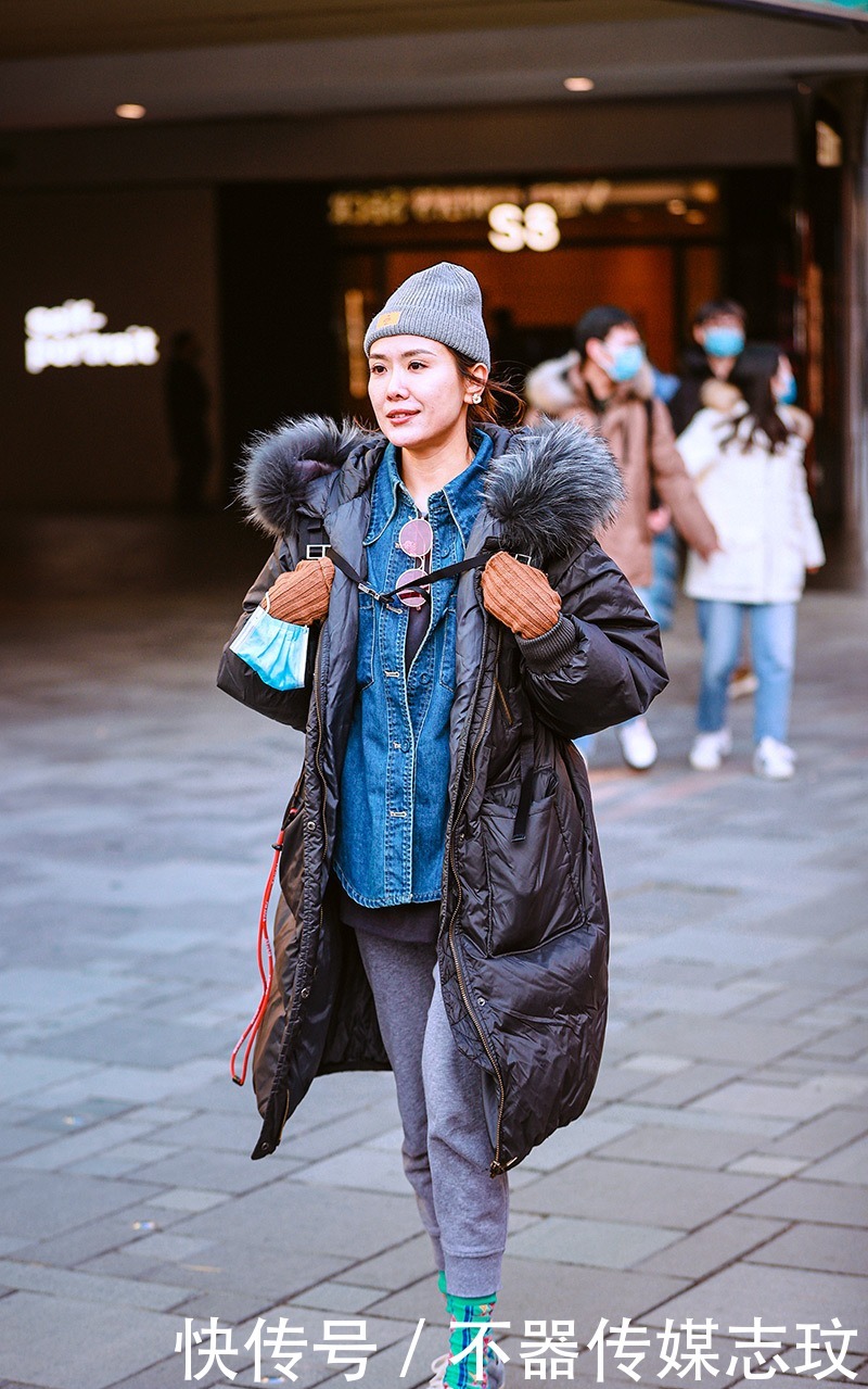 穿搭能够|街拍:时尚其实就像空气一般潜移默化的存在在我们身边