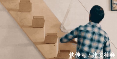 拼图|德国发明拼图折叠楼梯，能像纸一样贴在墙上