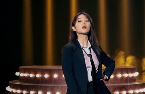 舞台|杨紫成团出舞台！主场、门面、rap、舞担咱都有，你为哪位应援？