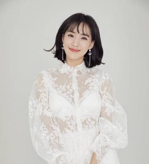 膨胀感|女人过了40岁,尽量避开这3种发型,尤其是第二种,显老又土气