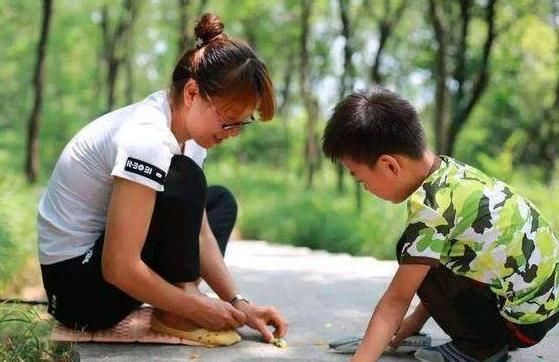 教育|教育男孩，李玫瑾教授建议：家长越＂舍得＂3件事，孩子越有出息