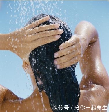 护发油 为什么染发后掉发严重!