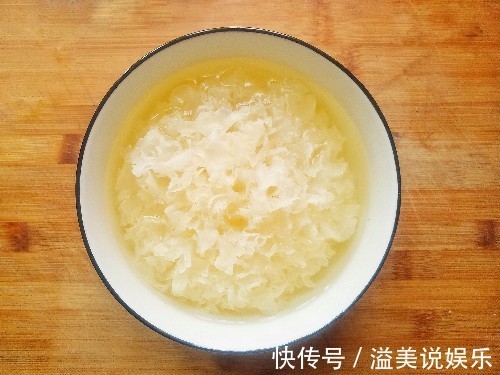 气色|它比阿胶养人,十块钱煮一锅,春天干燥要多喝,皮肤水润,气色好