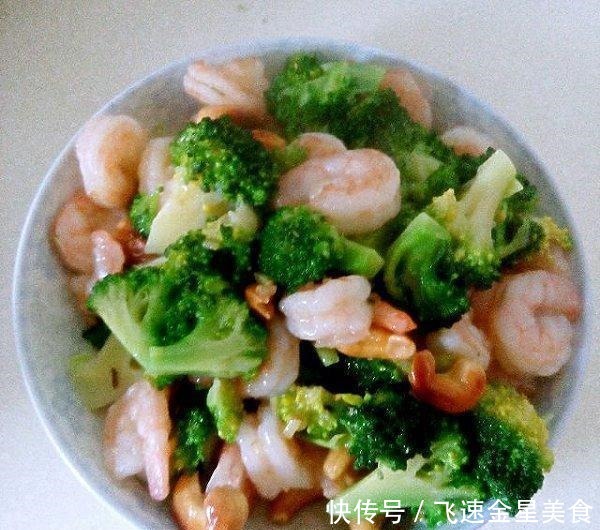 春天，西蘭花和此是絕配，老人吃了養血益氣，孩子吃了補鈣健腦