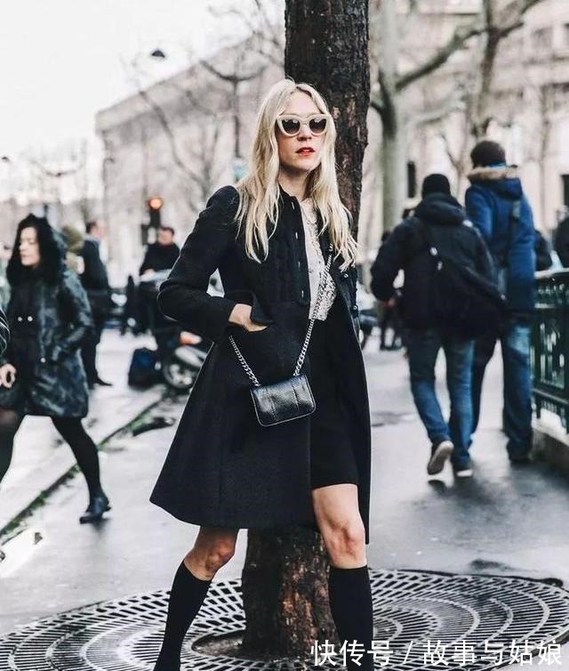 毛呢 最近流行一种风格叫“外套当短裙穿”,除了显高,还很有女人味!