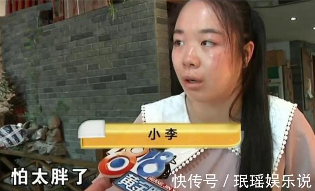 花40块买的榨汁机，刚倒入开水就被炸了一脸，姑娘：我靠脸吃饭的