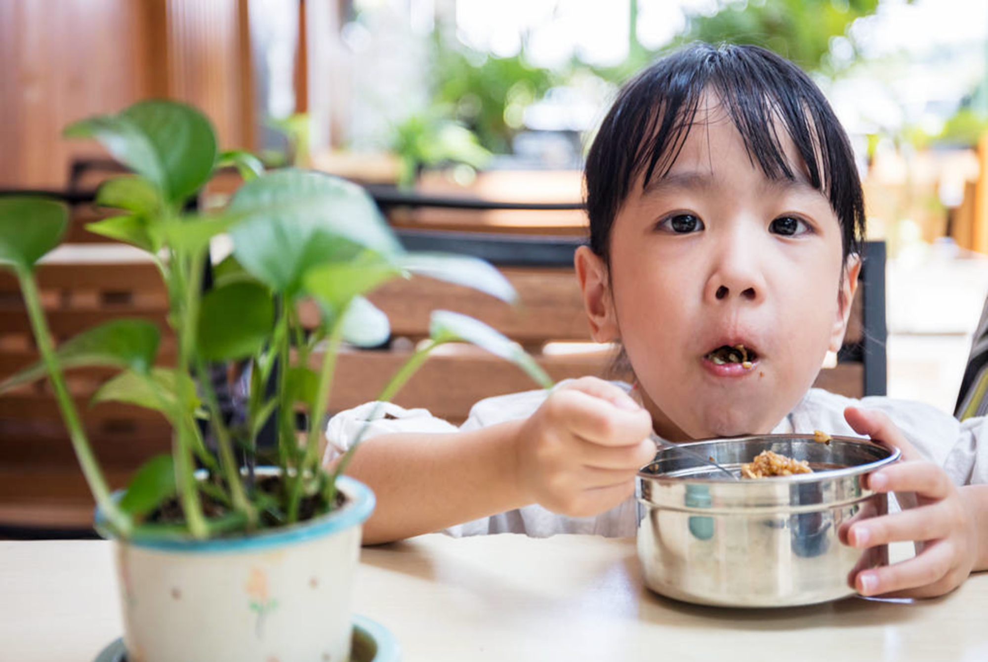 牛奶鸡蛋|中国式“糊弄早餐”,很多孩子天天吃,不长个不说还影响脾胃健康
