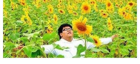 档综艺节目|曾是星光大道冠军，戴玉强是他的老师，盲人歌手杨光近况如何