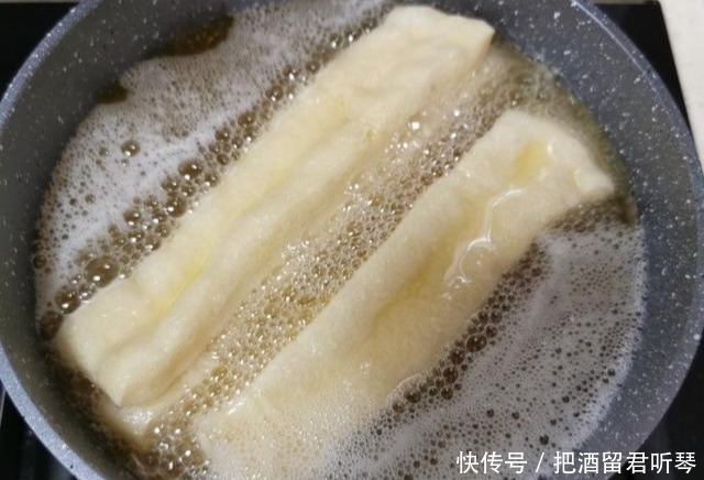制作|早餐店油条的商用配方,外酥里嫩,手把手教你制作,用料精确到克