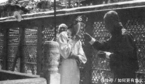 回忆|最后的一个太监晚年回忆清宫密史皇后吸烟不用口!