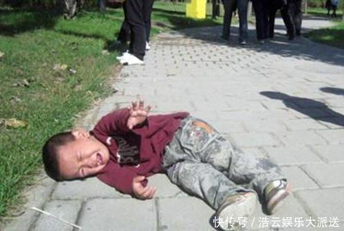 阶段|3岁孩子耍脾气哭闹不讲理，孩子的必经阶段，家长这么做就对了