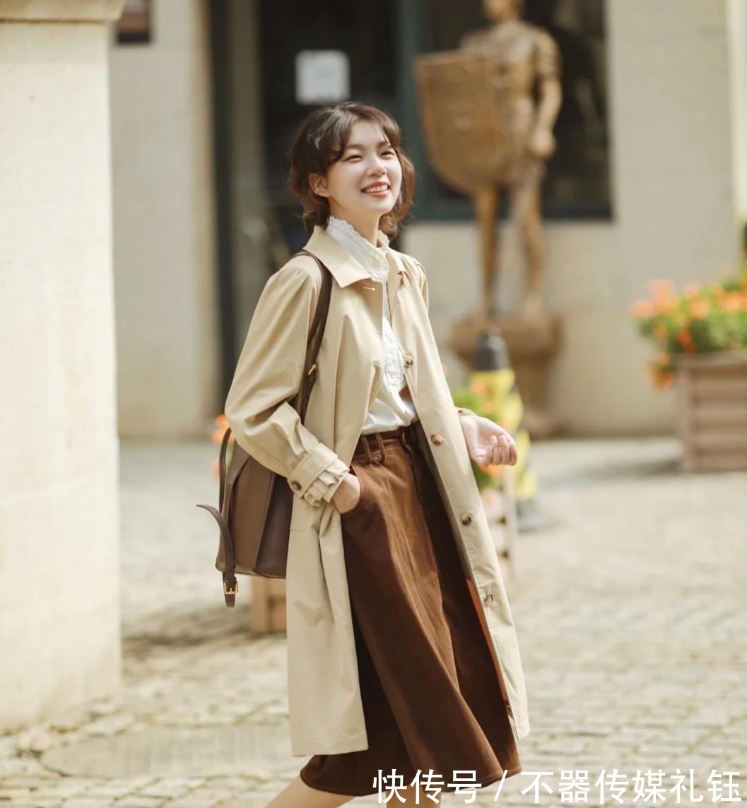 风琴 秋季最受欢迎的风衣穿搭,休闲舒适,小个子也能驾驭,气场十足