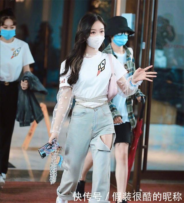 长t|这种“防晒穿法”,叫“长T和短T”,清爽前卫又个性