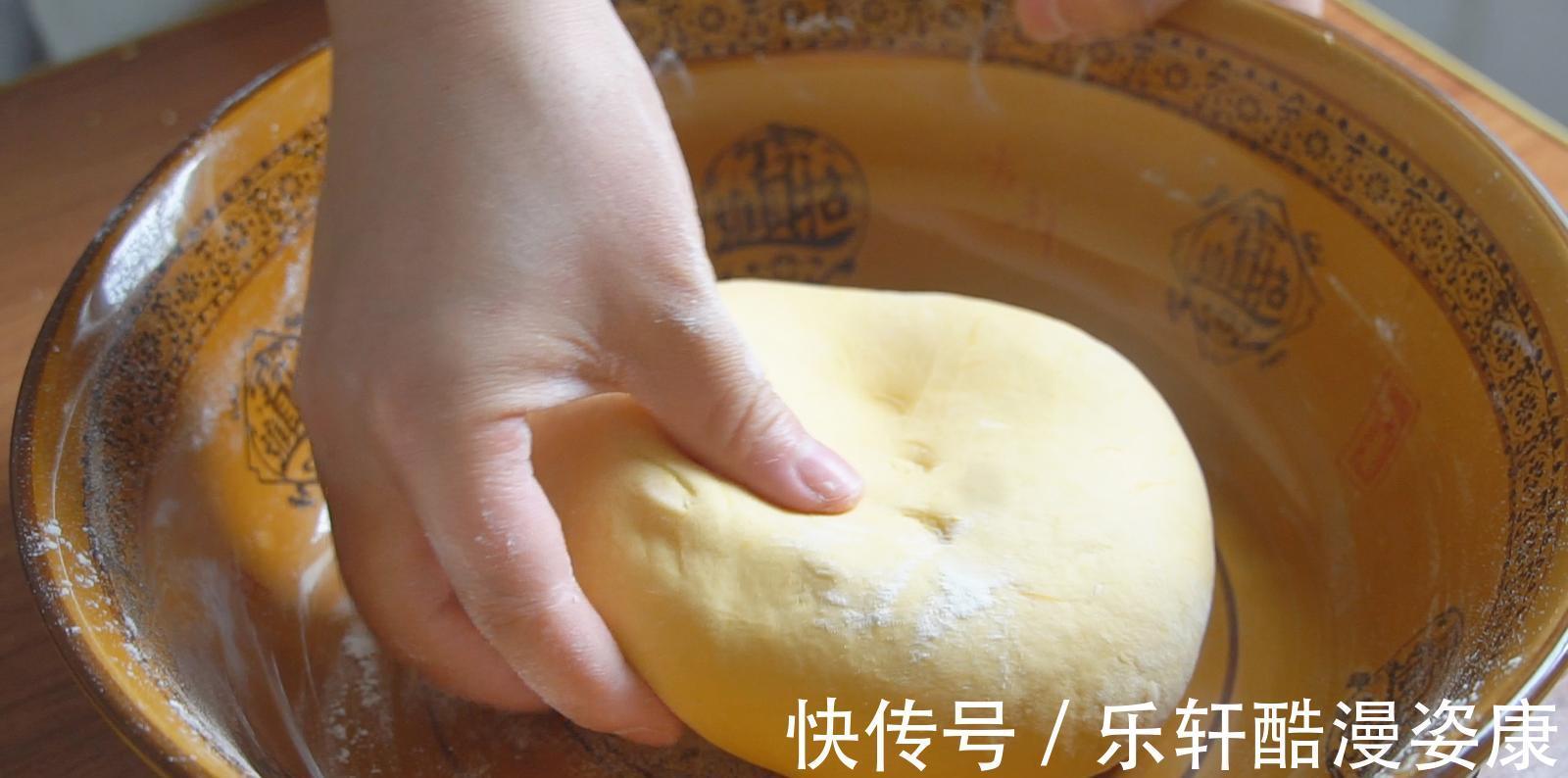 秋天南瓜是个宝，分享5种南瓜饼做法，软糯香甜，男女老少都爱吃