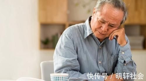 运动|男性开始衰老，吃饭时可能有这3个特征，若全不占，真令人羡慕