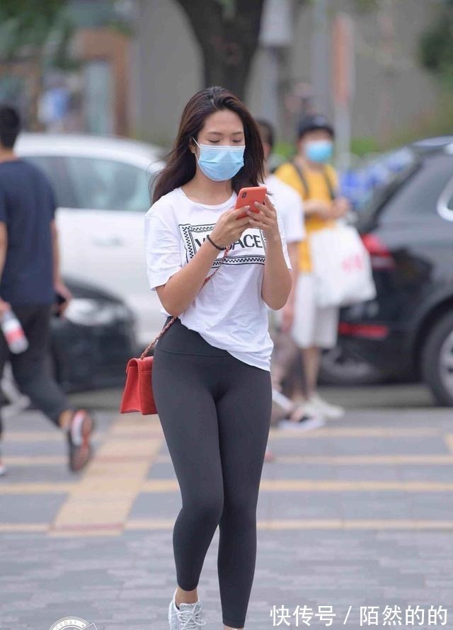 造型 打底裤活力满满,才能造型美感进阶,显白美丽!