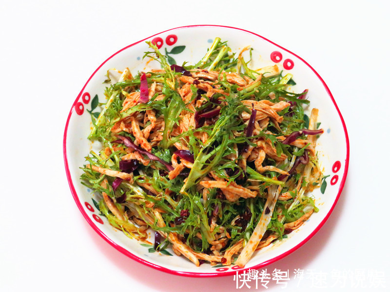 两个人的午餐，三道菜一主食，有荤有素，简单营养，吃得舒服