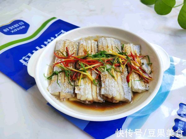 据说这个时候吃清蒸带鱼，是最好的