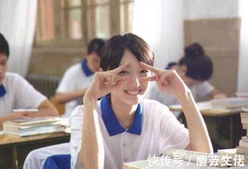 孩子|初中女孩早恋,妈妈拉着孩子去买了件衣服,孩子乖乖分手