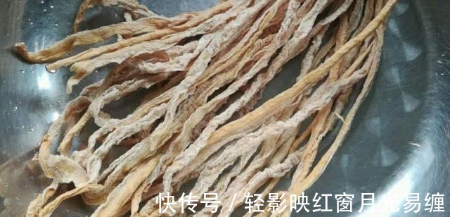 在超市碰到这种菜，不要问价格，赶紧多买一些，配饭吃太适合了
