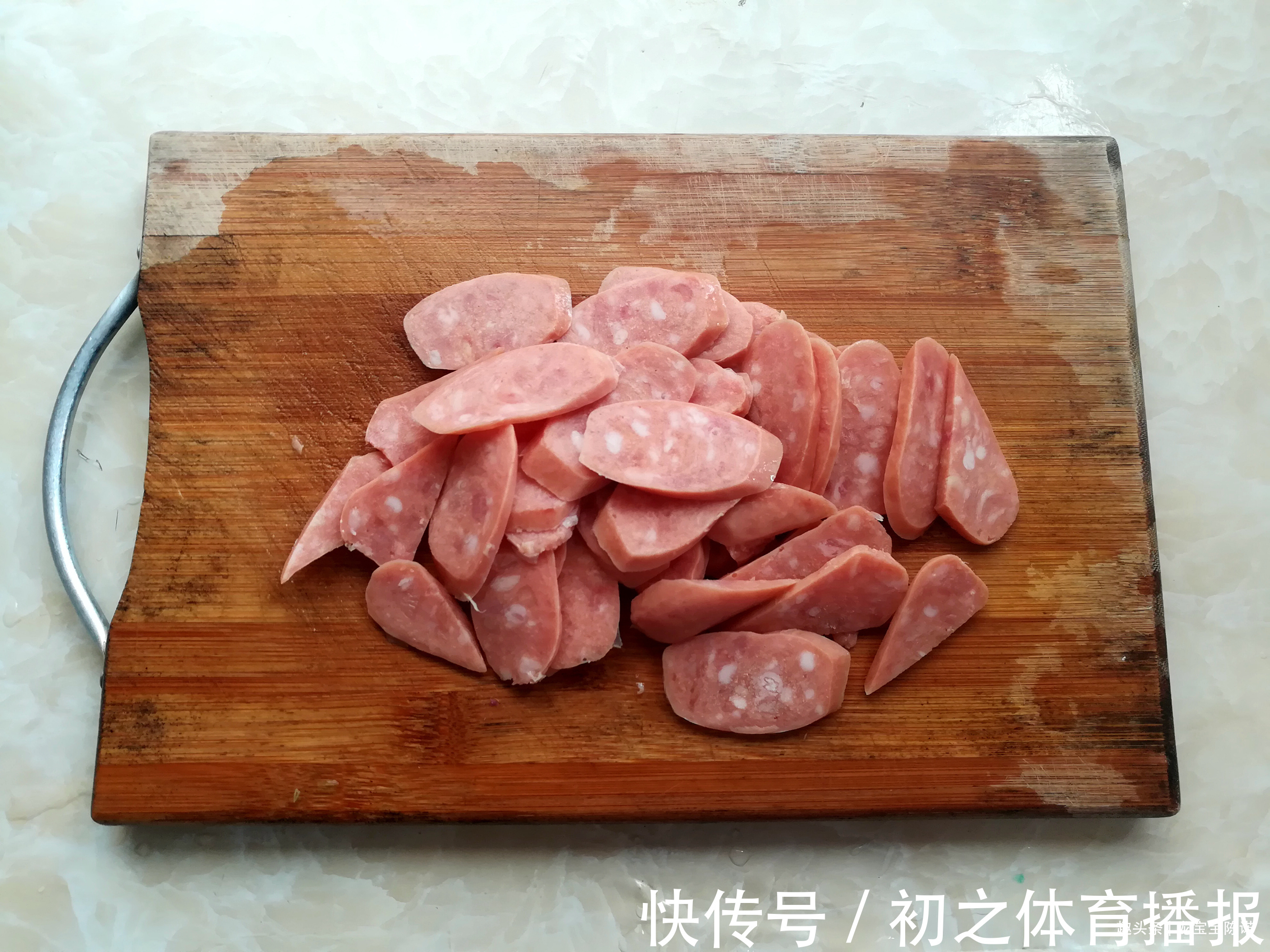 脆皮肠|6年里做了上百次披萨,孩子最爱这口味,香软蓬松,好吃又解馋