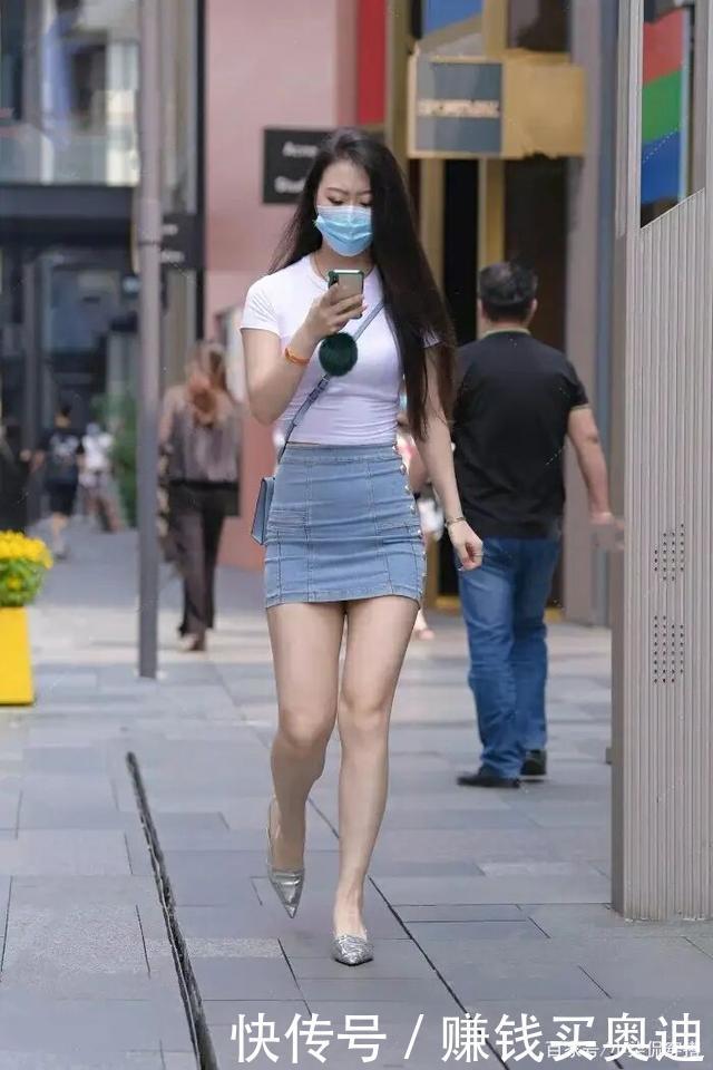 少女|真正懂时尚的女人,牛仔裙往往“碾压”短裤,时髦又不失少女感!