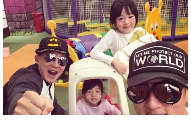 吴尊带11岁女儿neinei见8岁的小泡芙，两个小美女都长大了