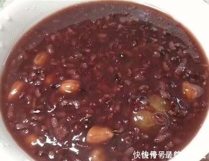 有子宫肌瘤的女性,不妨多吃点“它”,帮你清宫毒,远离妇科病