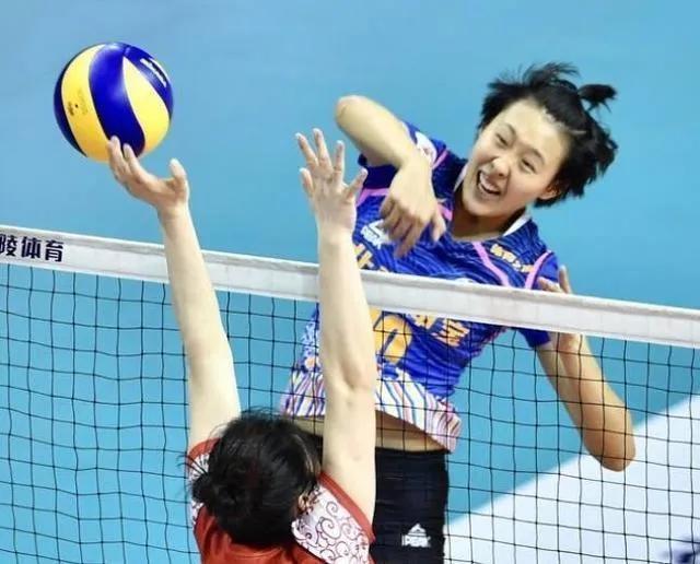 新星|1米98副攻新星发威!扣球拦网展现前MVP风采,女排迎来新北长城