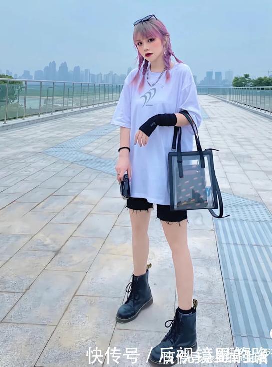 马丁靴|初秋穿搭怎能少了马丁靴时髦又百搭，还很显腿长