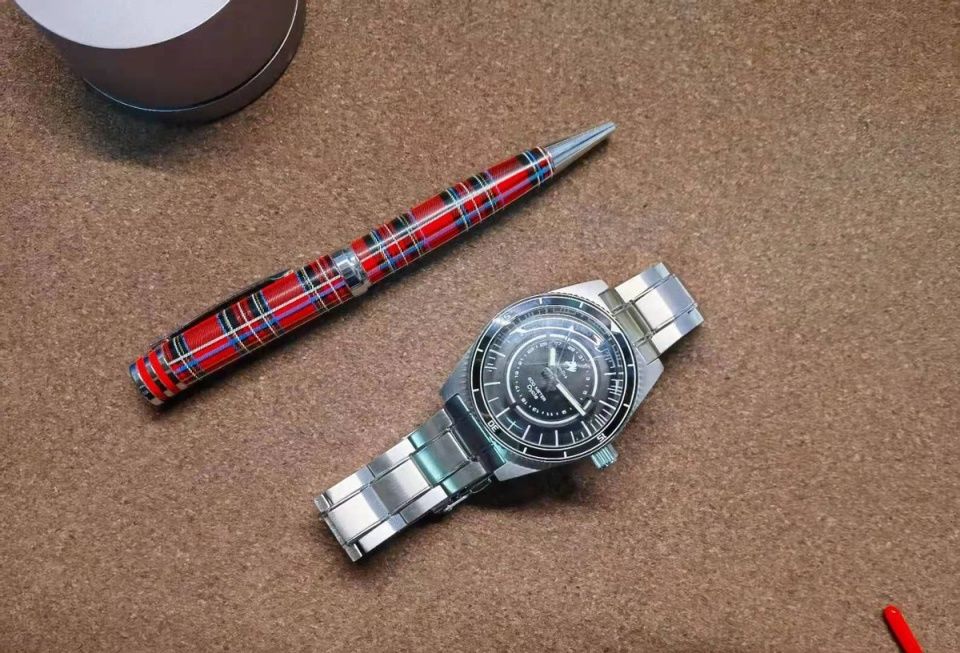 腕间的独角兽把玩那属于时光和你我的记忆PROXIMA