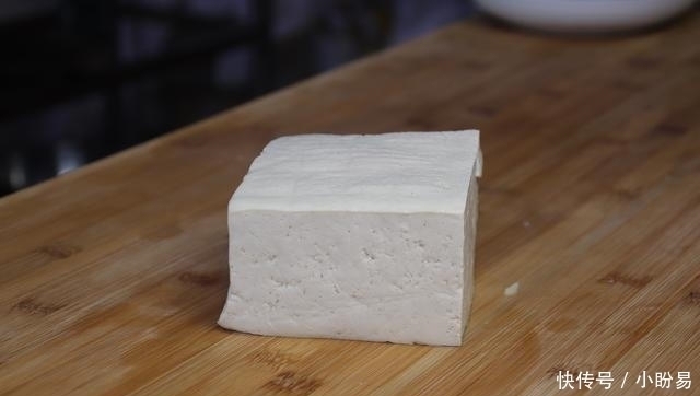 小董|自从学会豆腐的新做法,我家豆腐再也不炒了,一周吃3次,超过瘾