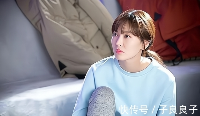 两个人|“儿媳坐月子,我去看望,去厨房做顿月子餐,我扇了儿子两巴掌”