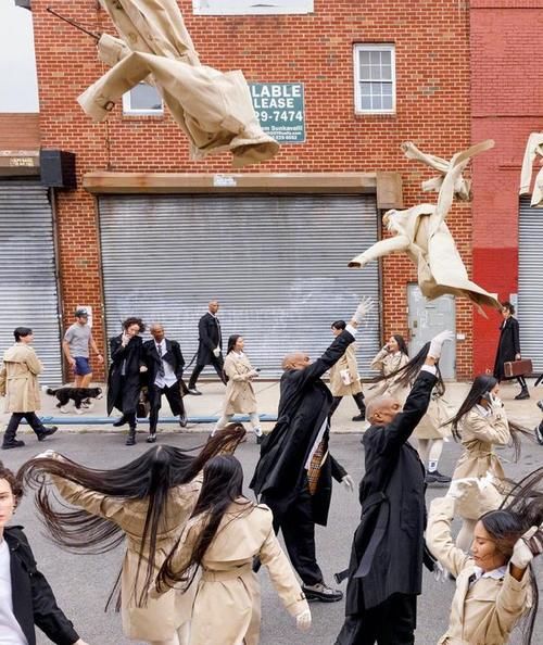 学生党|秋天的第一件风衣，除了Burberry，还有这10个国潮品牌可以选