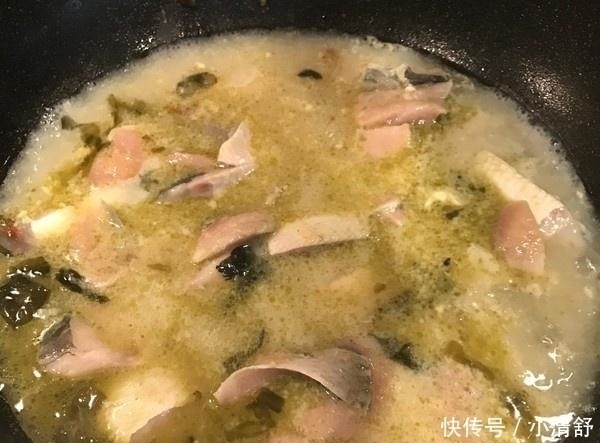 酸菜鱼|做酸菜鱼时,只要多加这1步,不仅鱼片不散不碎,还鲜香滑嫩!
