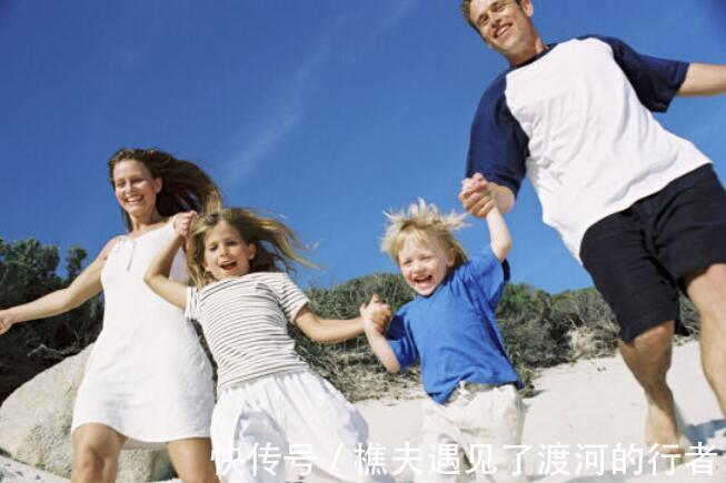 生长激素|孩子晚上出现3个表现,可能是“猛涨期”到了,妈妈别忽视