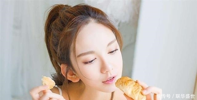 扎马尾时少犯这3个“错误”，不然掉发不说，还会显脸大！