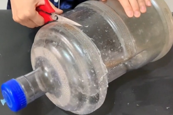 旧饮用水桶别当废品卖掉，放家里特别“值钱”，快回家找出来吧！