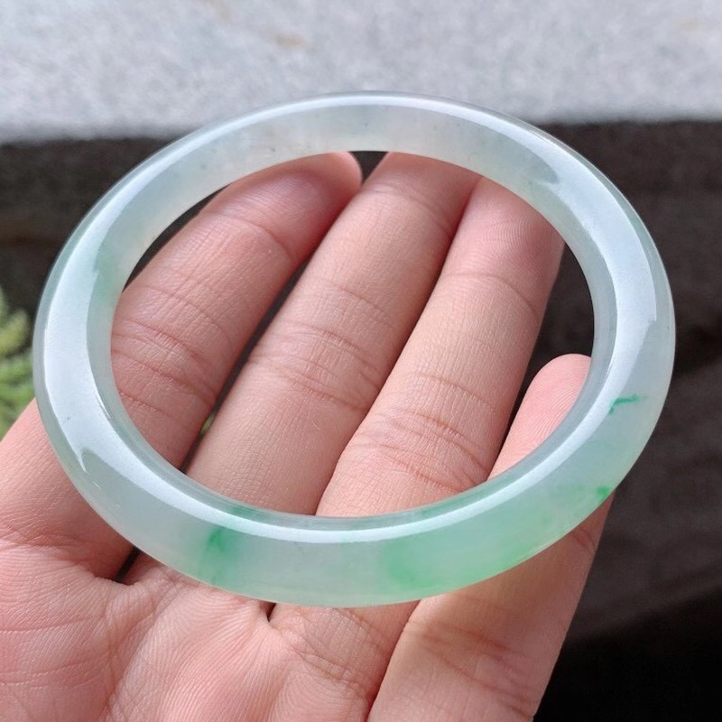 镯子@翡翠是买贵的,还是买对的?