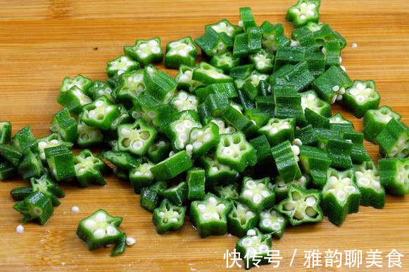 正确做法|炒秋葵，先切还是先焯水教你正确做法，鲜嫩又入味，营养不流失